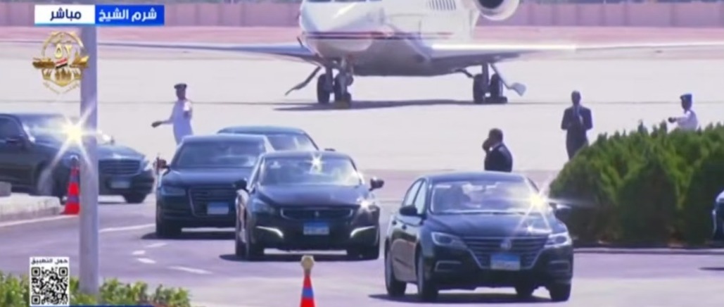 الرئيس الفرنسي يصل إلى شرم الشيخ للمشاركة في قمة شرم الشيخ