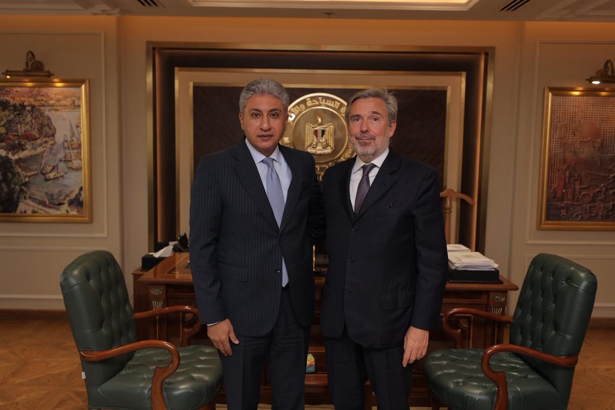 السفير الإيطالي يودع وزير السياحة