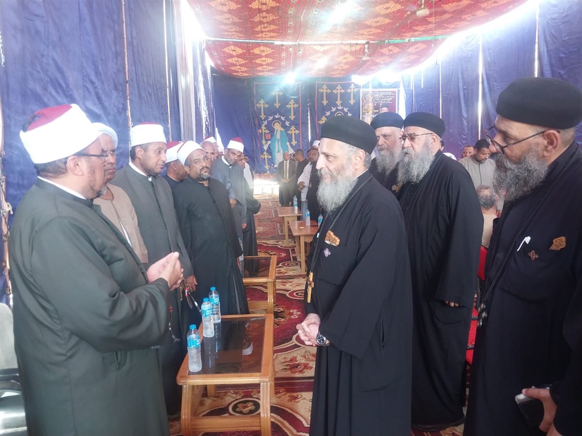 أوقاف الأقصر تقدم واجب العزاء في راعي دير القديسين بالطود