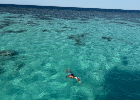 محمد صلاح يقضي إجازته بالغردقة