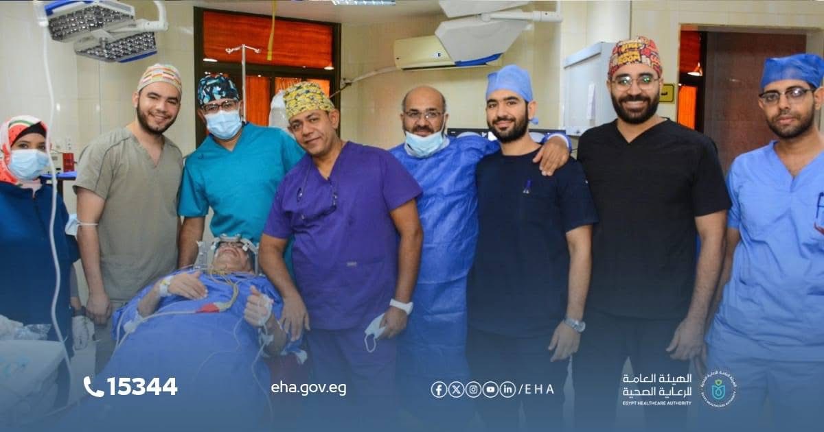 إنقاذ مريض من الشلل الرعاش بالأقصر