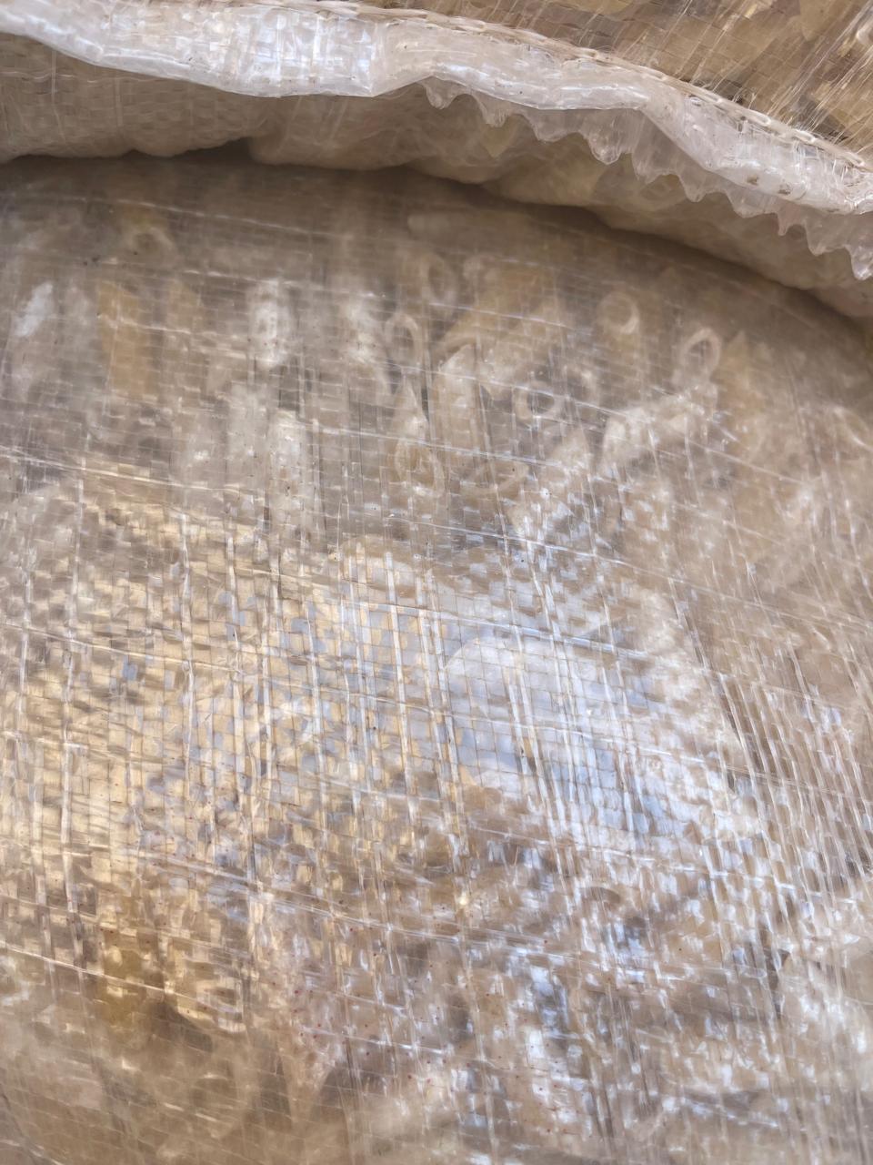 تموين الفيوم : ضبط زيت طعام مجهول المصدر وتحرر 60 مخالفة تموينية متنوعة بدائرة المحافظة