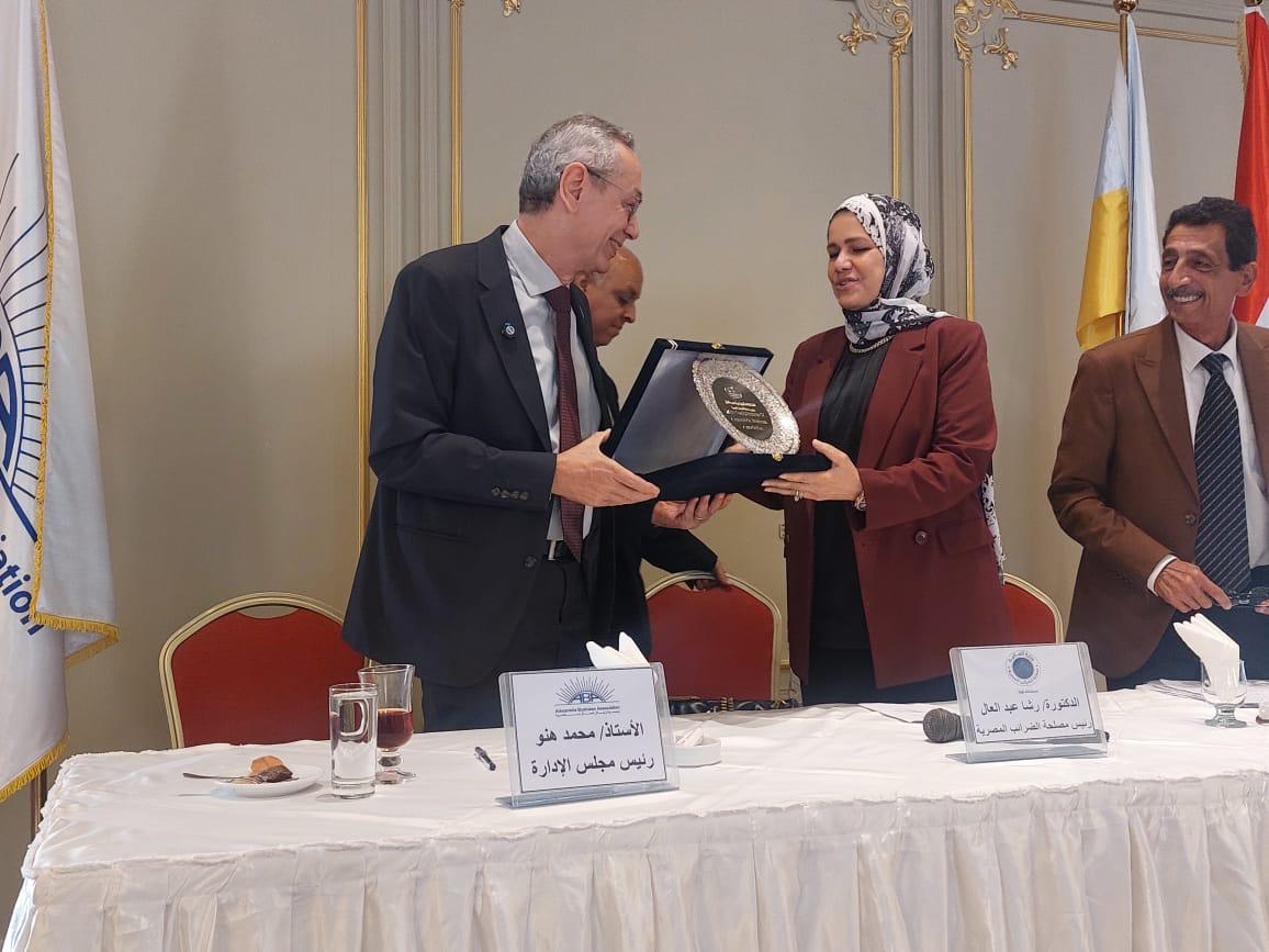 &nbsp;الضرائب توقيع بروتوكول تعاون مع جمعية رجال أعمال إسكندرية لتبسيط الإجراءات الضريبية