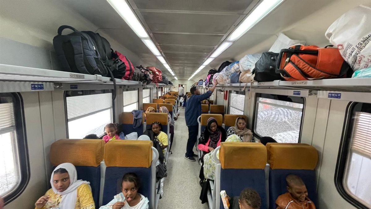 رحلات مبادرة العودة الطوعية للأشقاء من جمهورية السودان