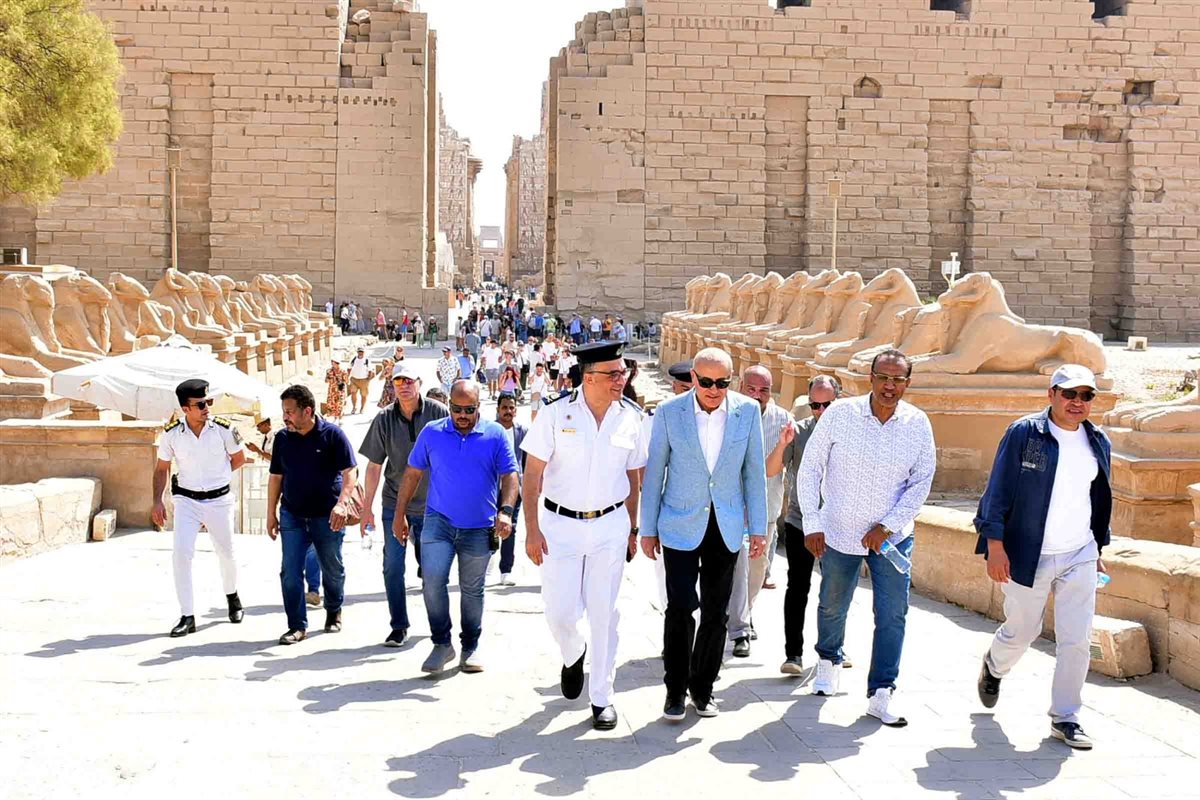 محافظ الأقصر يتفقد المواقع الأثرية 