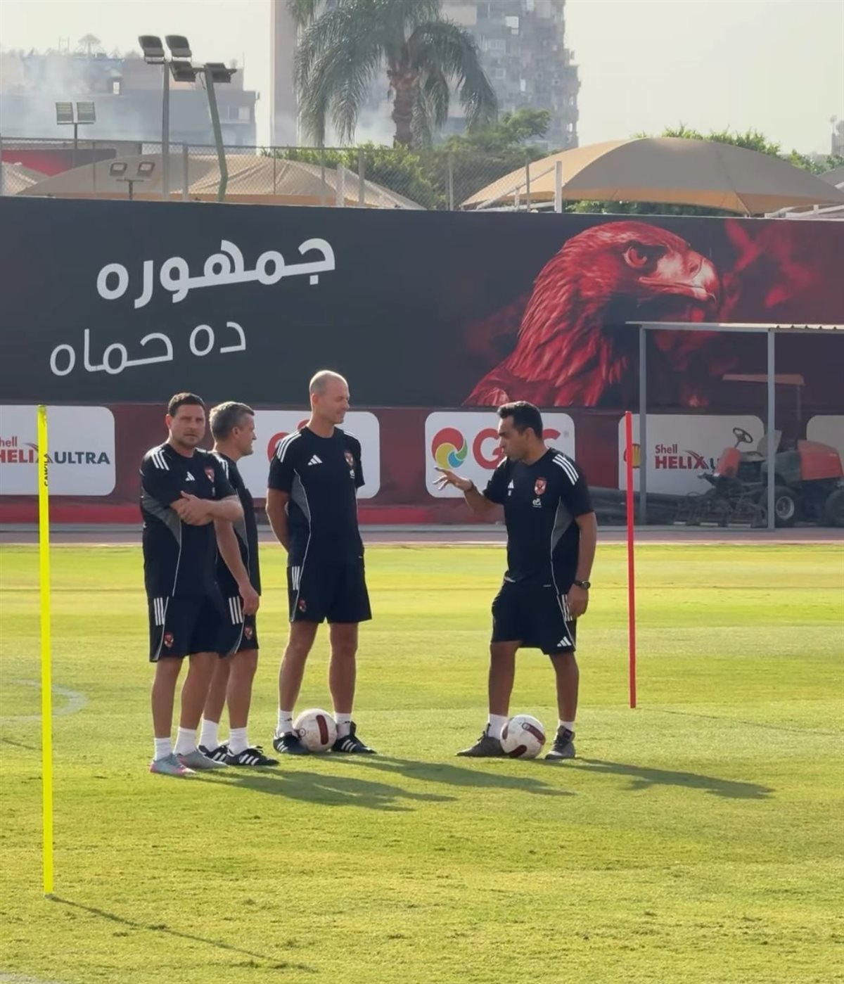 توروب ومساعديه وعادل مصطفى 