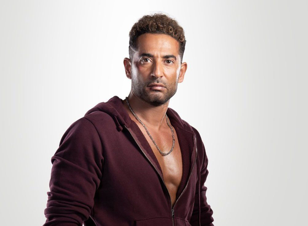 الفنان عمرو سعد