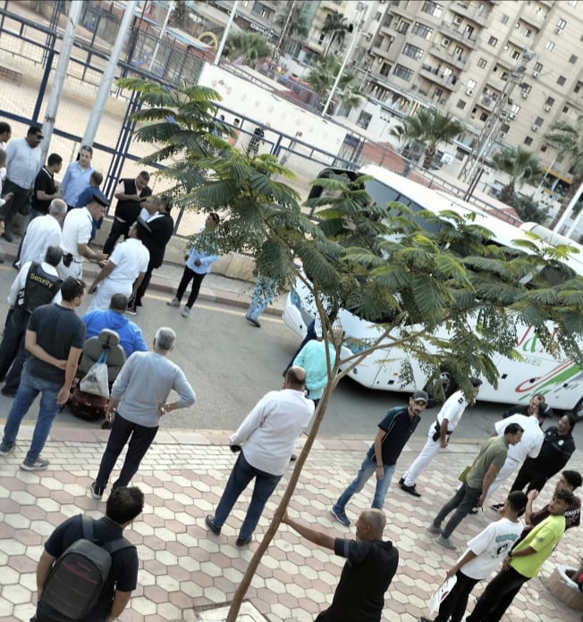 مشاجرة بين جماهير ولاعبي فريقي دمنهور وسبورتنج 