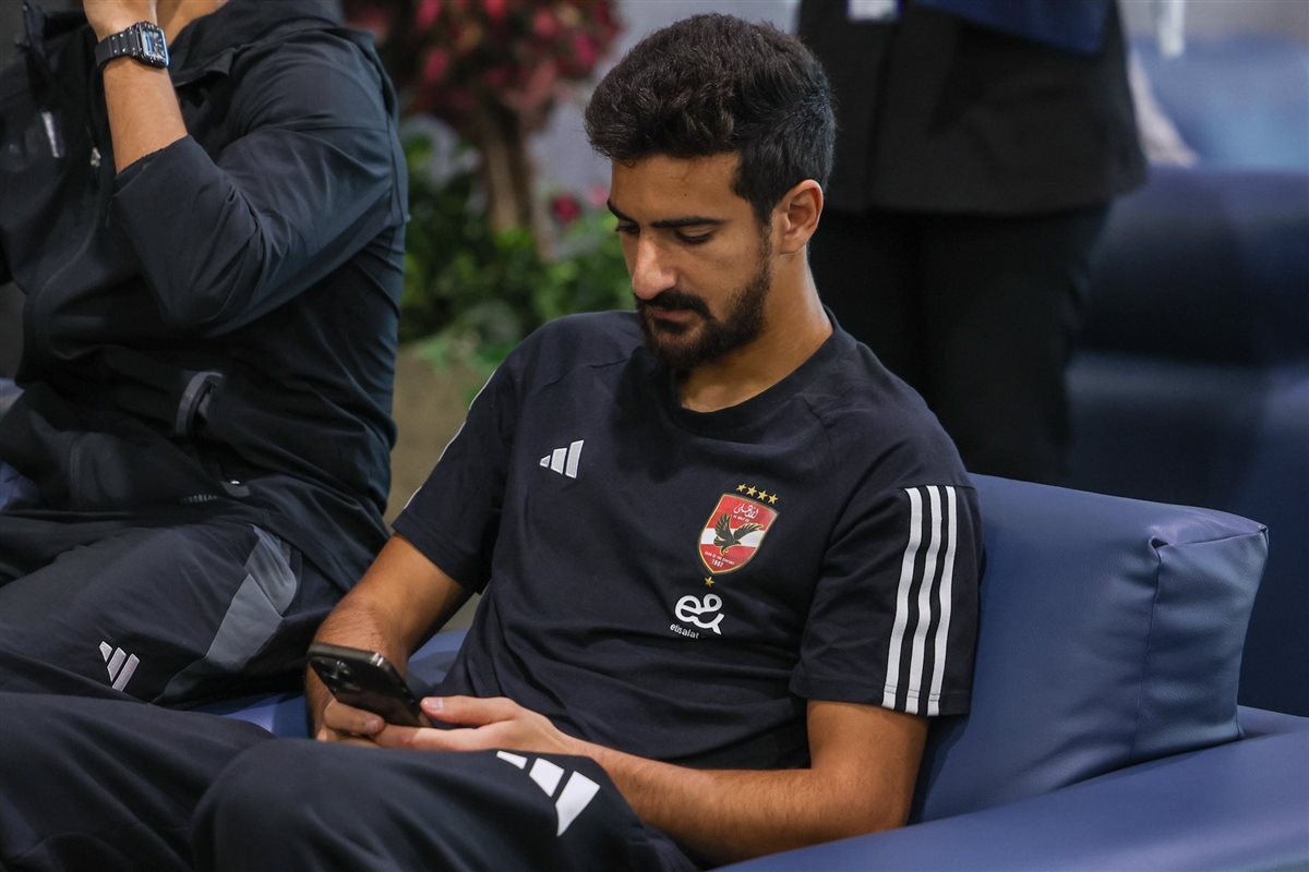 بعثة الأهلي في مطار القاهرة