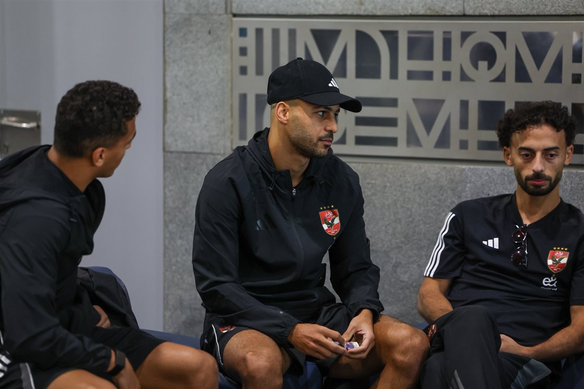 بعثة الأهلي في مطار القاهرة