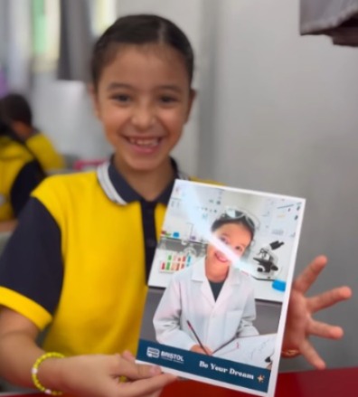 جانب من رد فعل الطلاب 