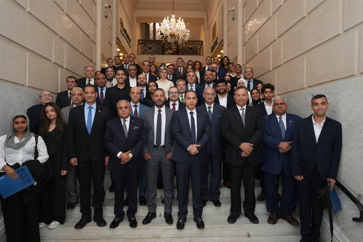 رئيس البورصة المصرية 