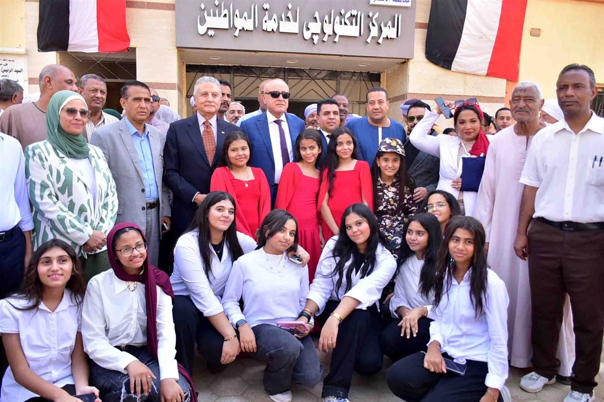 محافظ الأقصر يفتتح مكتبة مصر العامة بالطود 