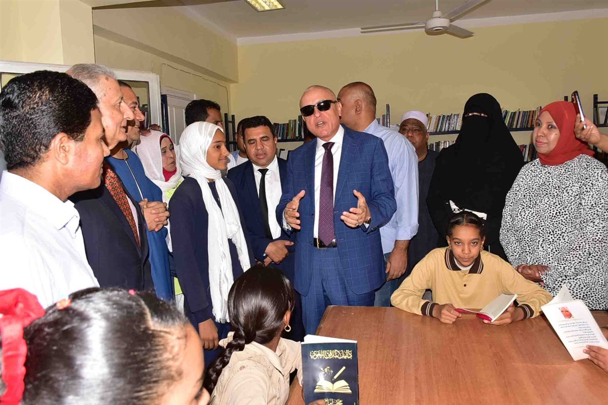 محافظ الأقصر يفتتح مكتبة مصر العامة بالطود 