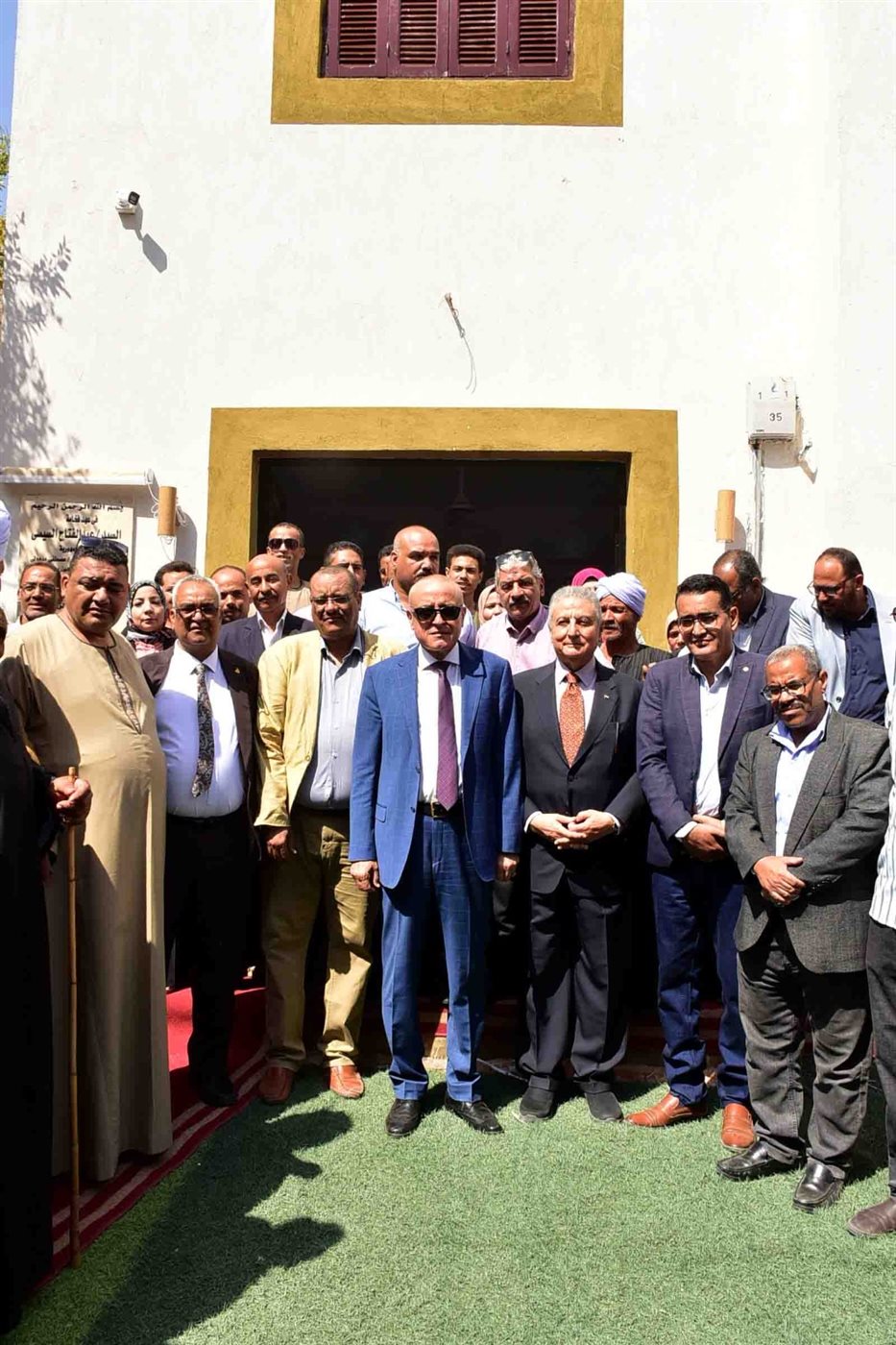 محافظ الأقصر وجولة بالنمسا في إسنا 