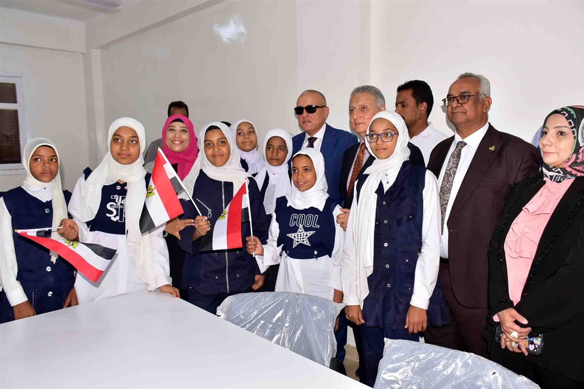 محافظ الأقصر وجولة بالنمسا في إسنا 