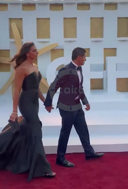 عمرو منسي ولميس الحديدي أول الحضور في حفل افتتاح الدورة الثامنة من مهرجان الجونة السينمائي