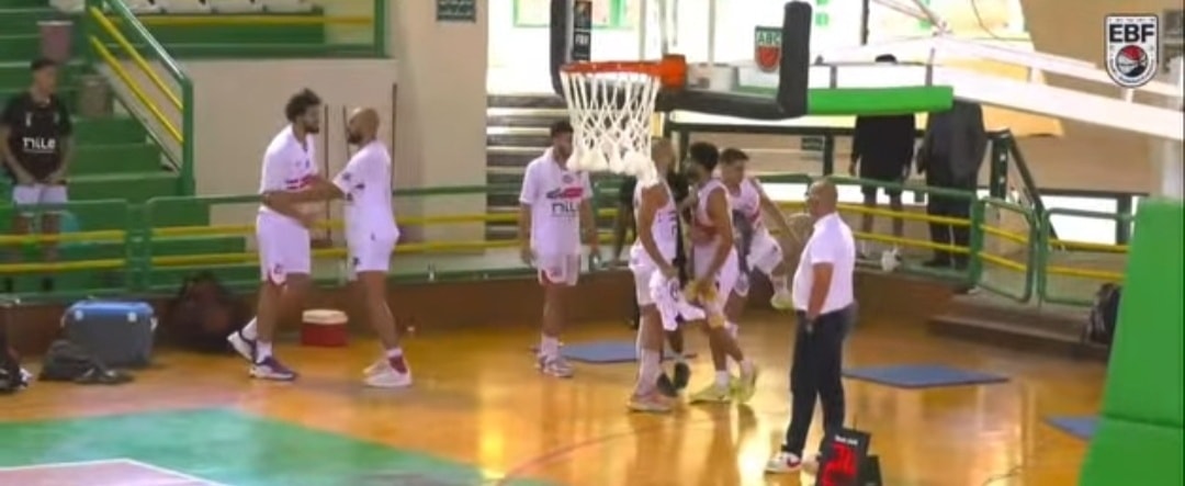 مشاجرة بين لاعبي الزمالك في مباراة دمنهور بدوري السلة