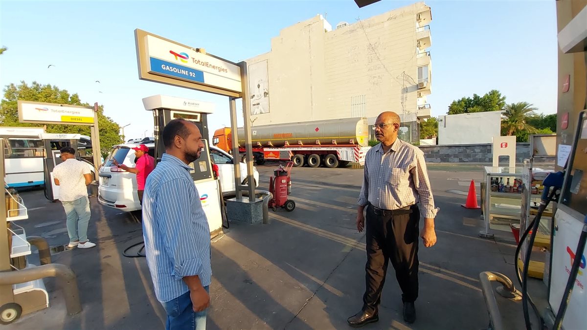 وكيل وزارة التموين يتفقد محطات الوقود 