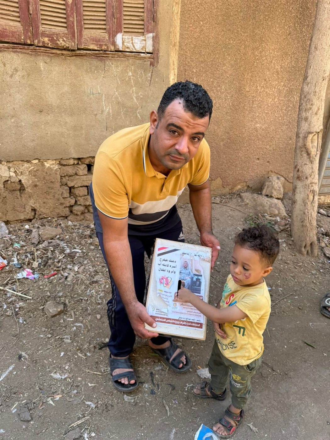 عشرات السيارات تجوب مساجد المنوفية لإنقاذ أحمد خاطر من التليف الرئوي