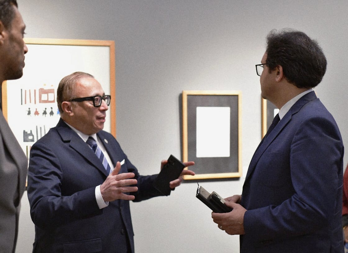 <strong>وزير الثقافة يزور متحف الفن المعاصر بجامعة حلوان&nbsp;</strong>