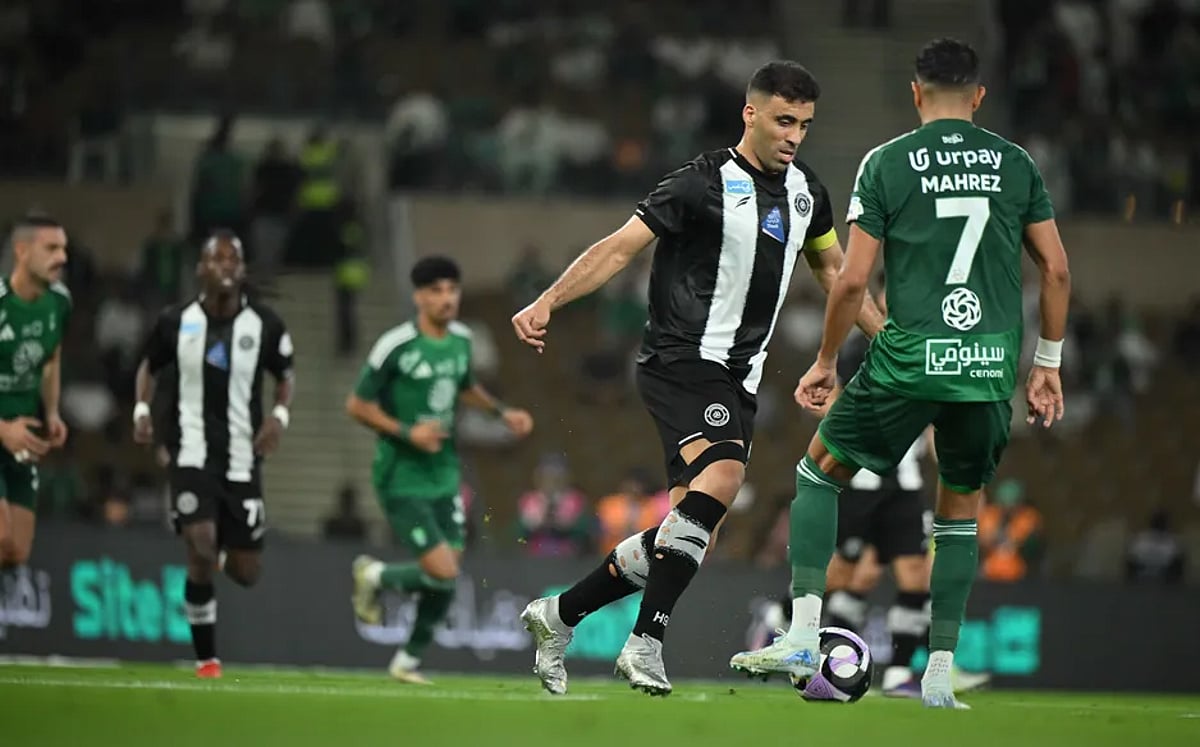 القنوات الناقلة لـ بث مباشر مباراة الأهلي والشباب اليوم في الدوري السعودي للمحترفين 2025/2026