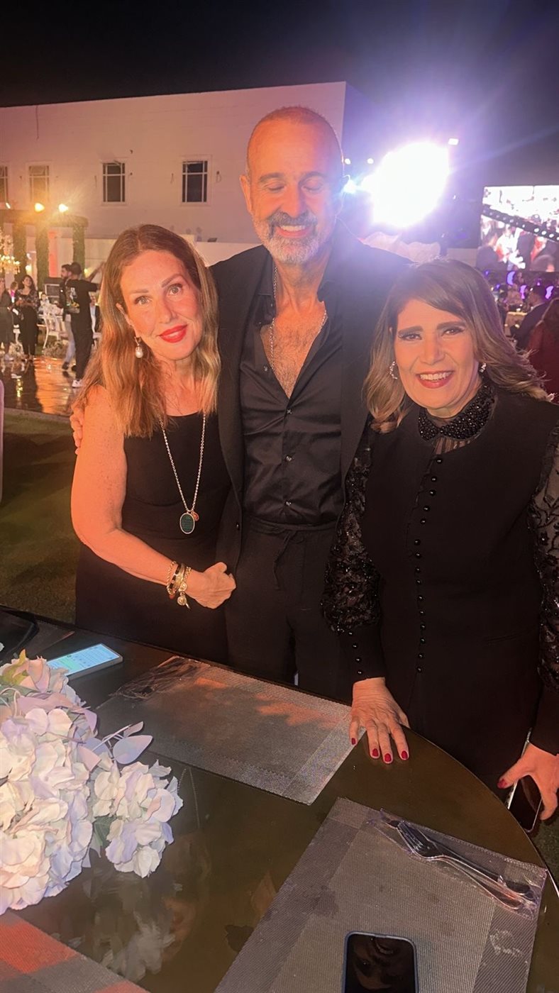 أشرف زكي وسهر الصايغ وأحمد صيام وسامح الصريطي في حفل زفاف ابن الفنانة عايدة فهمي