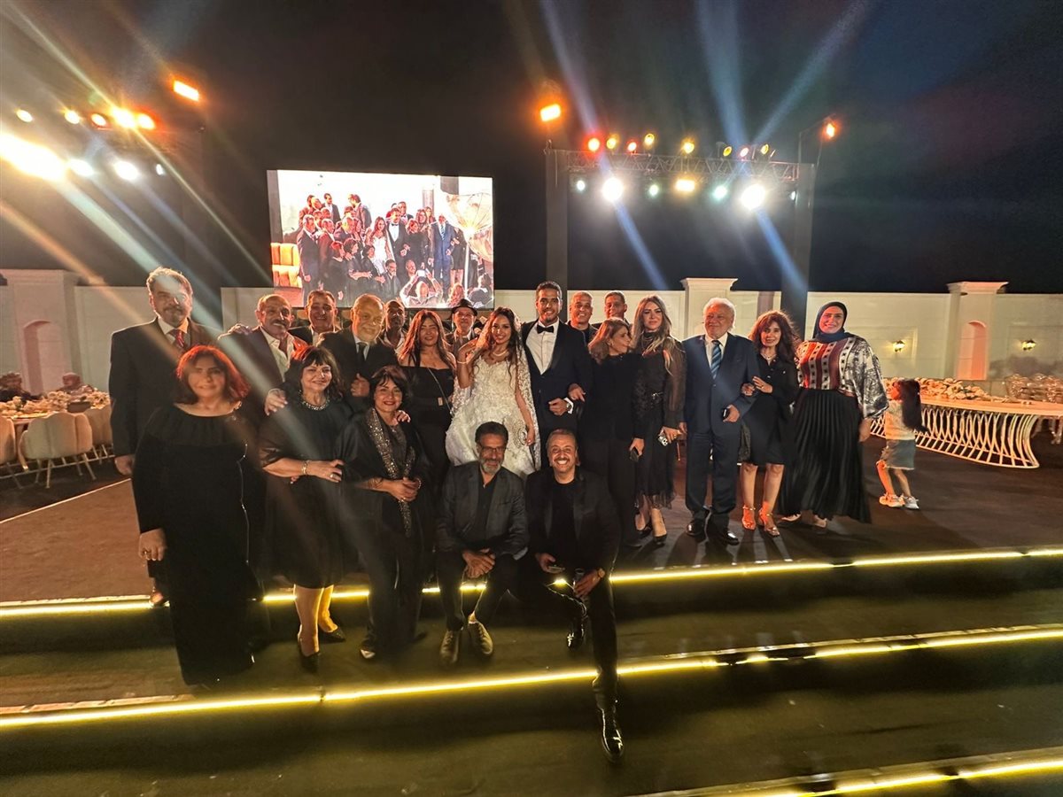 أشرف زكي وسهر الصايغ وأحمد صيام وسامح الصريطي في حفل زفاف ابن الفنانة عايدة فهمي