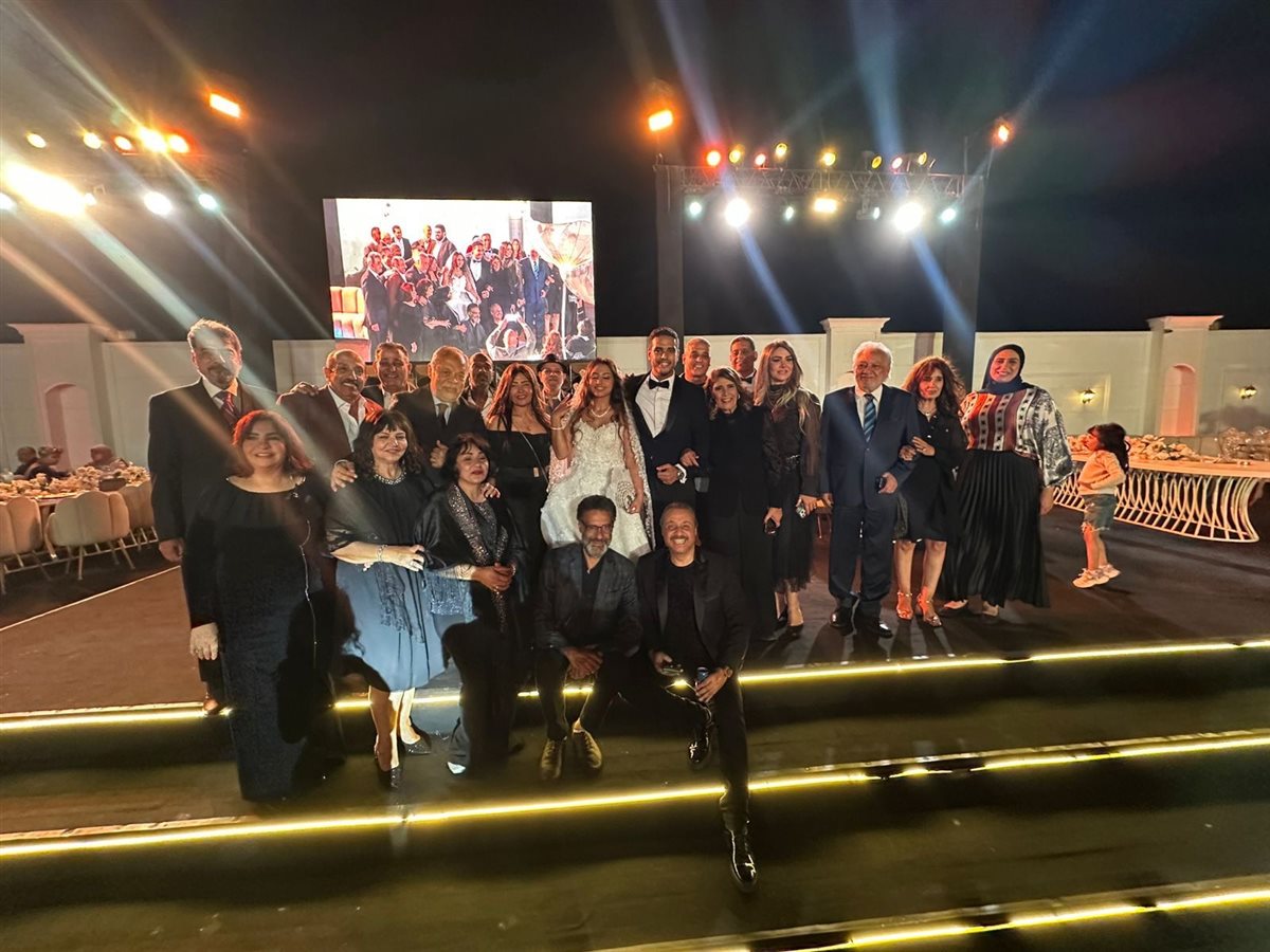 أشرف زكي وسهر الصايغ وأحمد صيام وسامح الصريطي في حفل زفاف ابن الفنانة عايدة فهمي