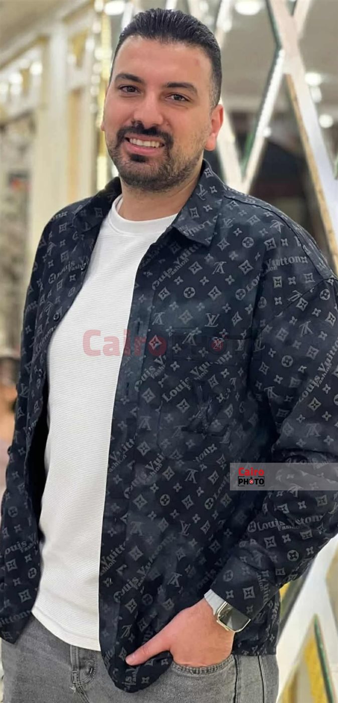 الشاب أحمد دياب والد الطفلة 