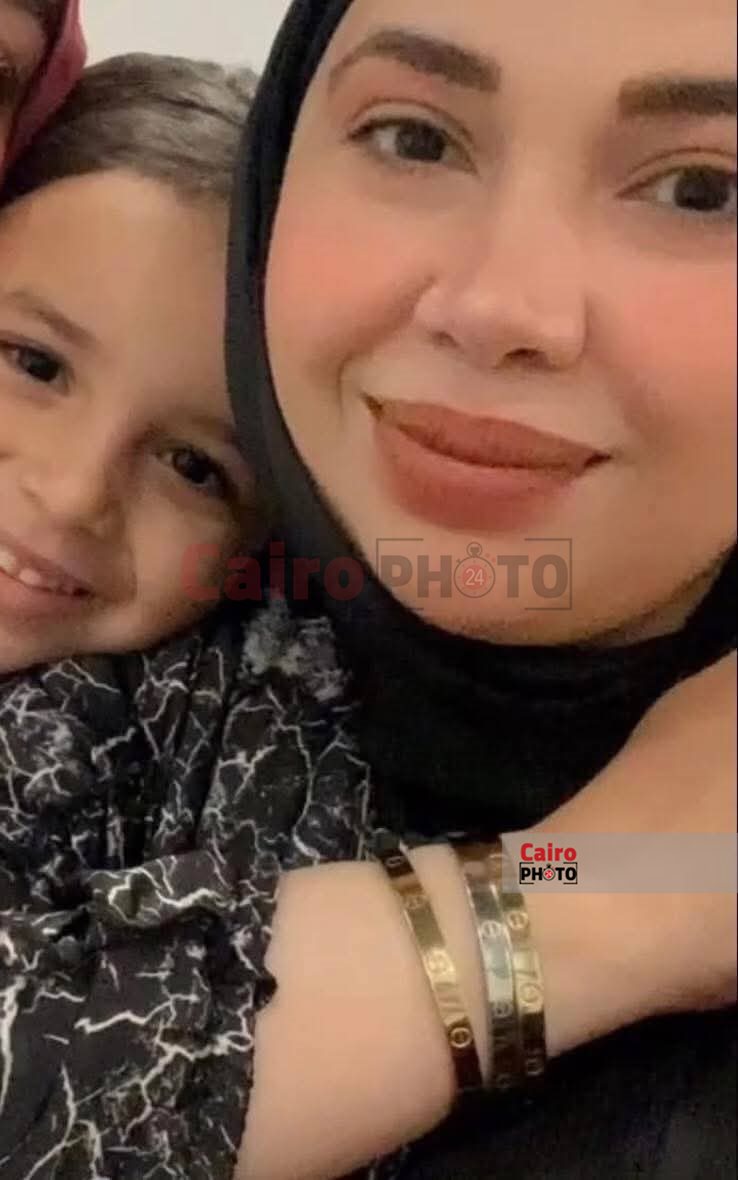 الطفلة المتوفاة لورين وأمها المتوفاة 