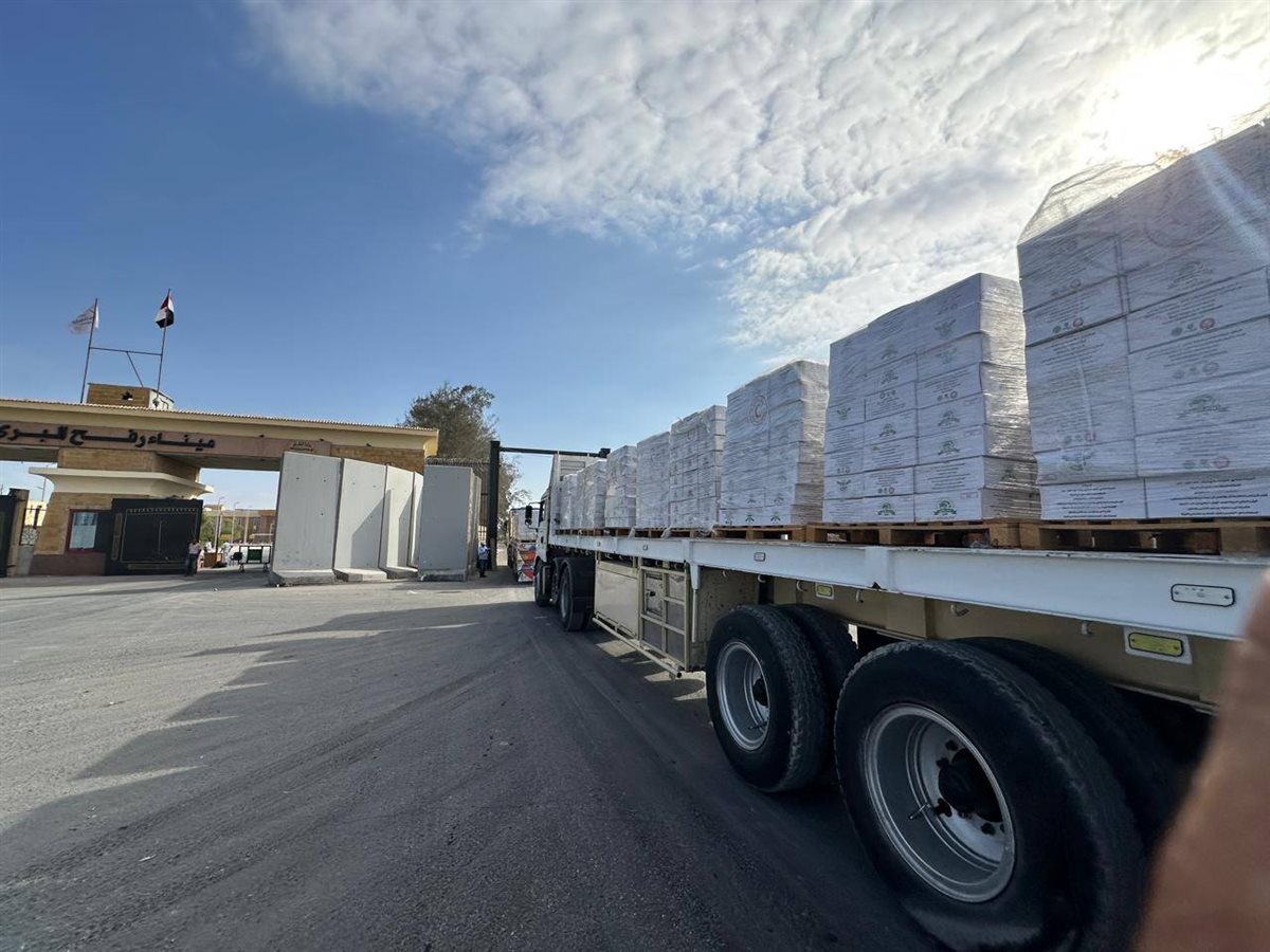 مساعدات الهلال الأحمر المصري 