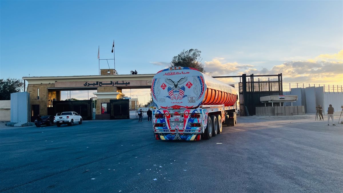 مساعدات الهلال الأحمر المصري 