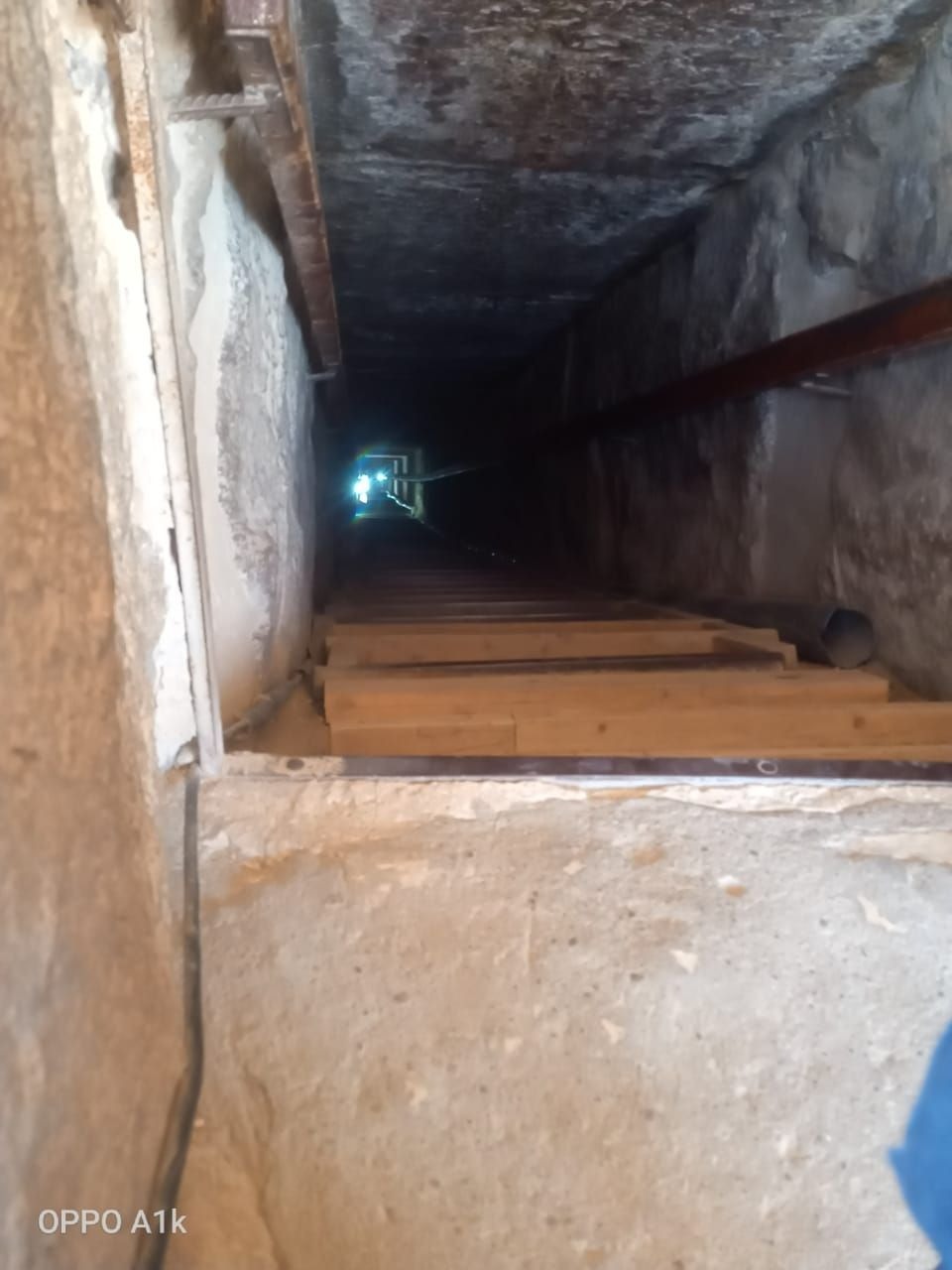 إنقاذ سائحة إسبانية مصابة بكسر داخل هرم سنفرو المنحني بدهشور