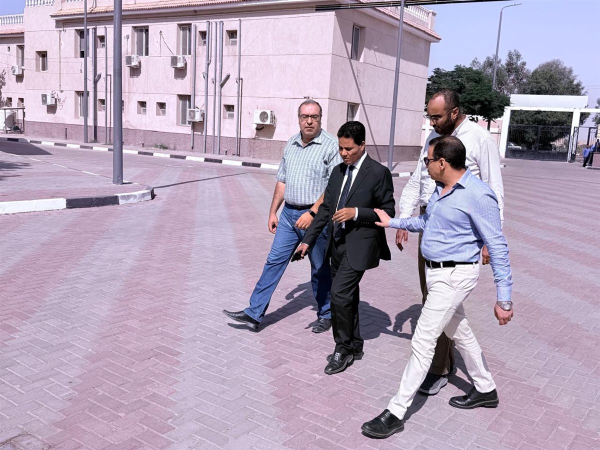 وكيل صحة الأقصر يتفقد مستشفى الحميات 