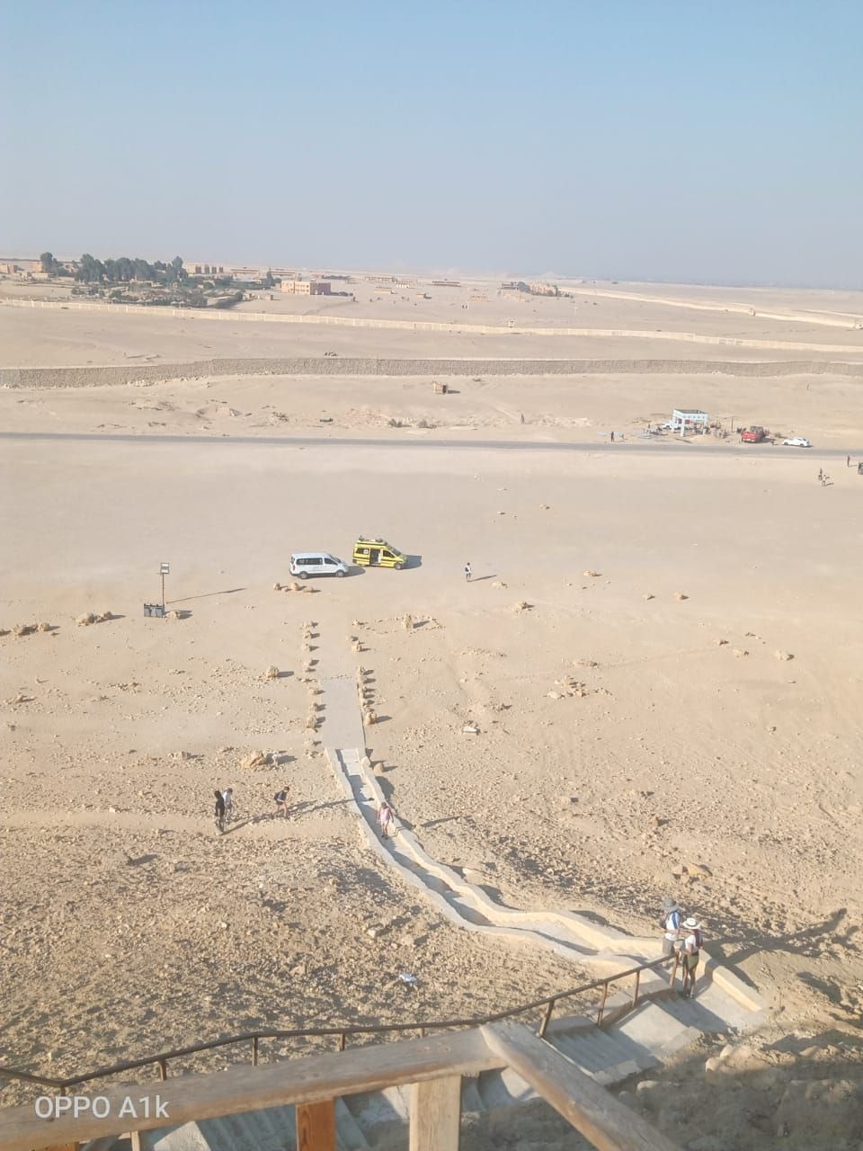 إنقاذ سائحة إسبانية مصابة بكسر داخل هرم سنفرو المنحني بدهشور