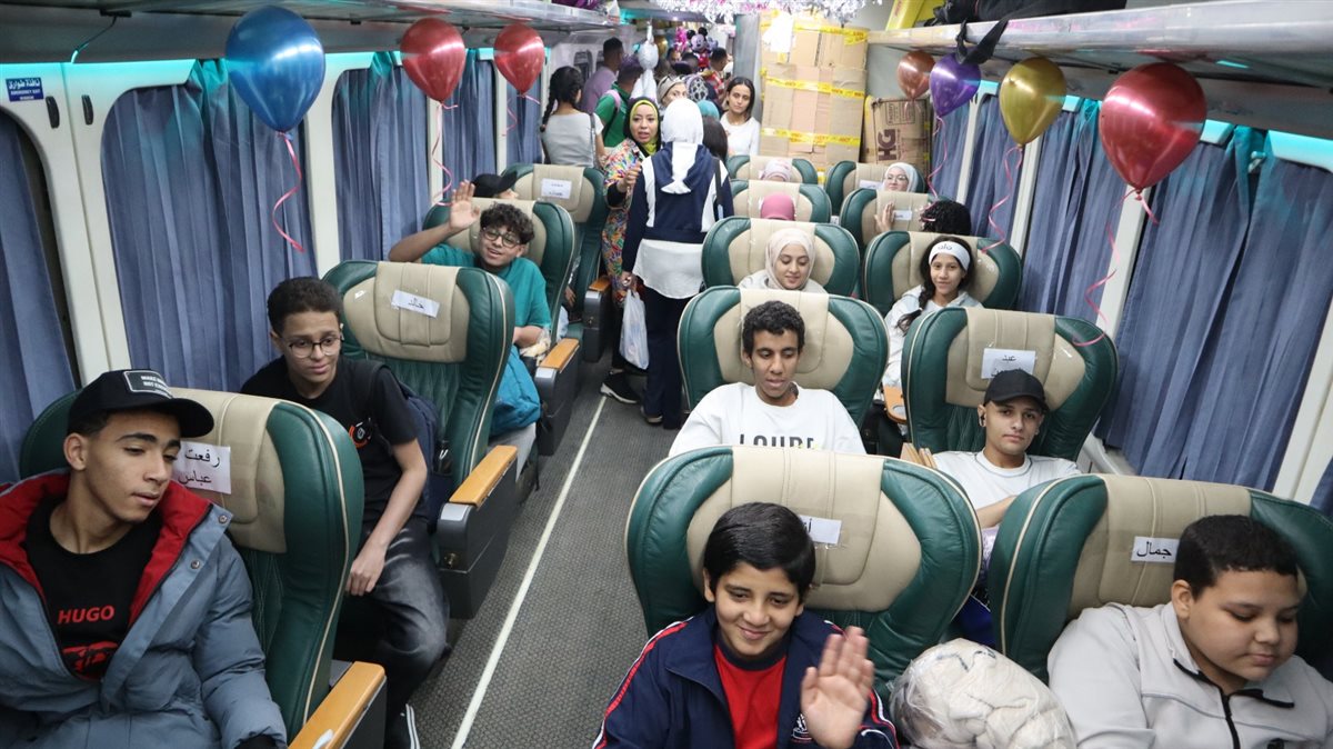 السكة الحديد تستقبل أطفال مستشفي 57357 بمحطة قطارات بشتيل