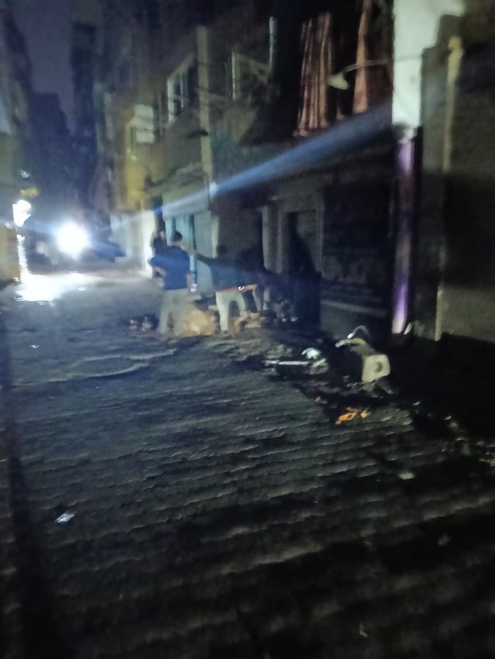 اشتعال كابل كهرباء عمومي يتسبب في انقطاع التيار