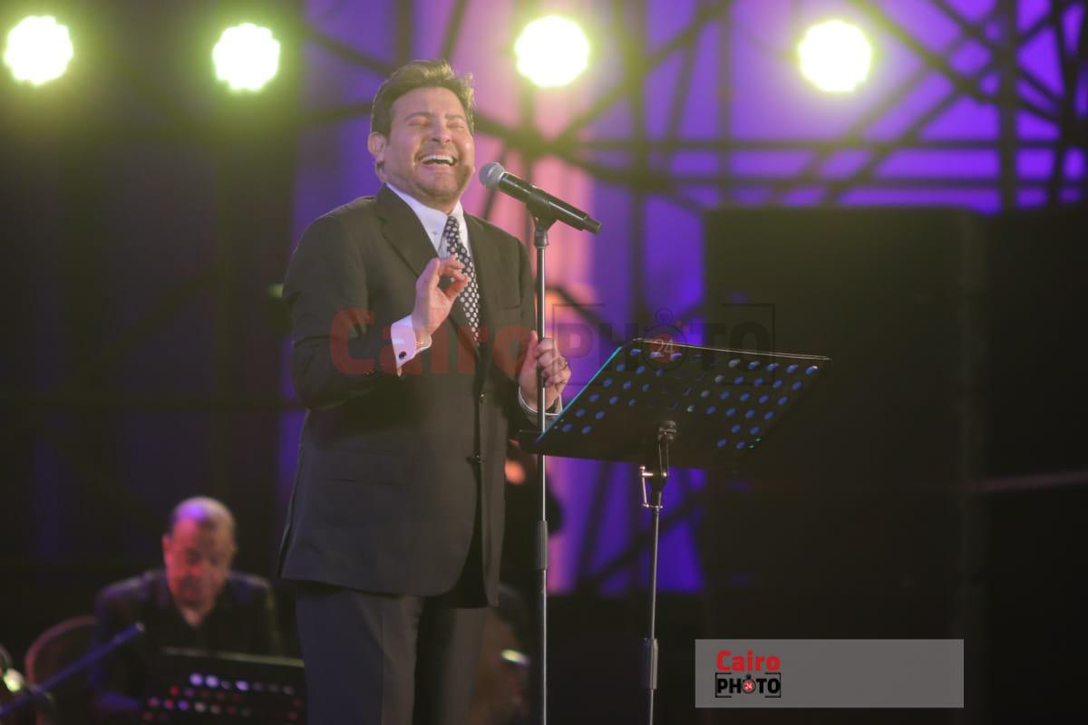 تفاعل هاني شاكر مع جمهوره