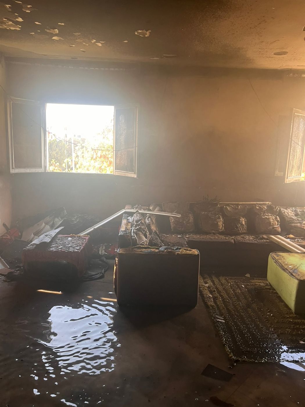 حريق فيلا بجوار مكتب بريد التجمع الأول