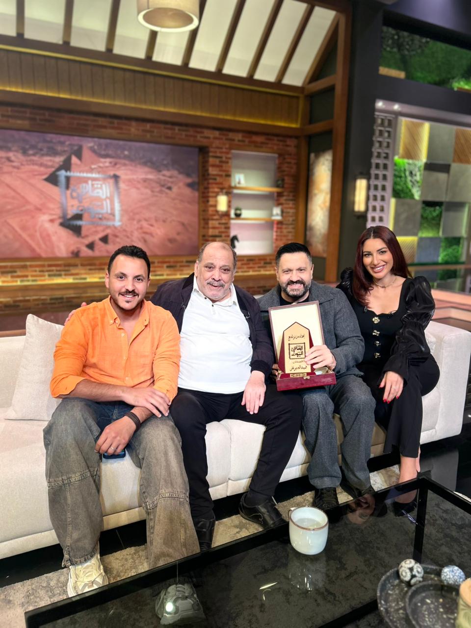 بعد أزمة الأخيرة.. إدوارد يكرم الفنان ضياء الميرغني في برنامجه 