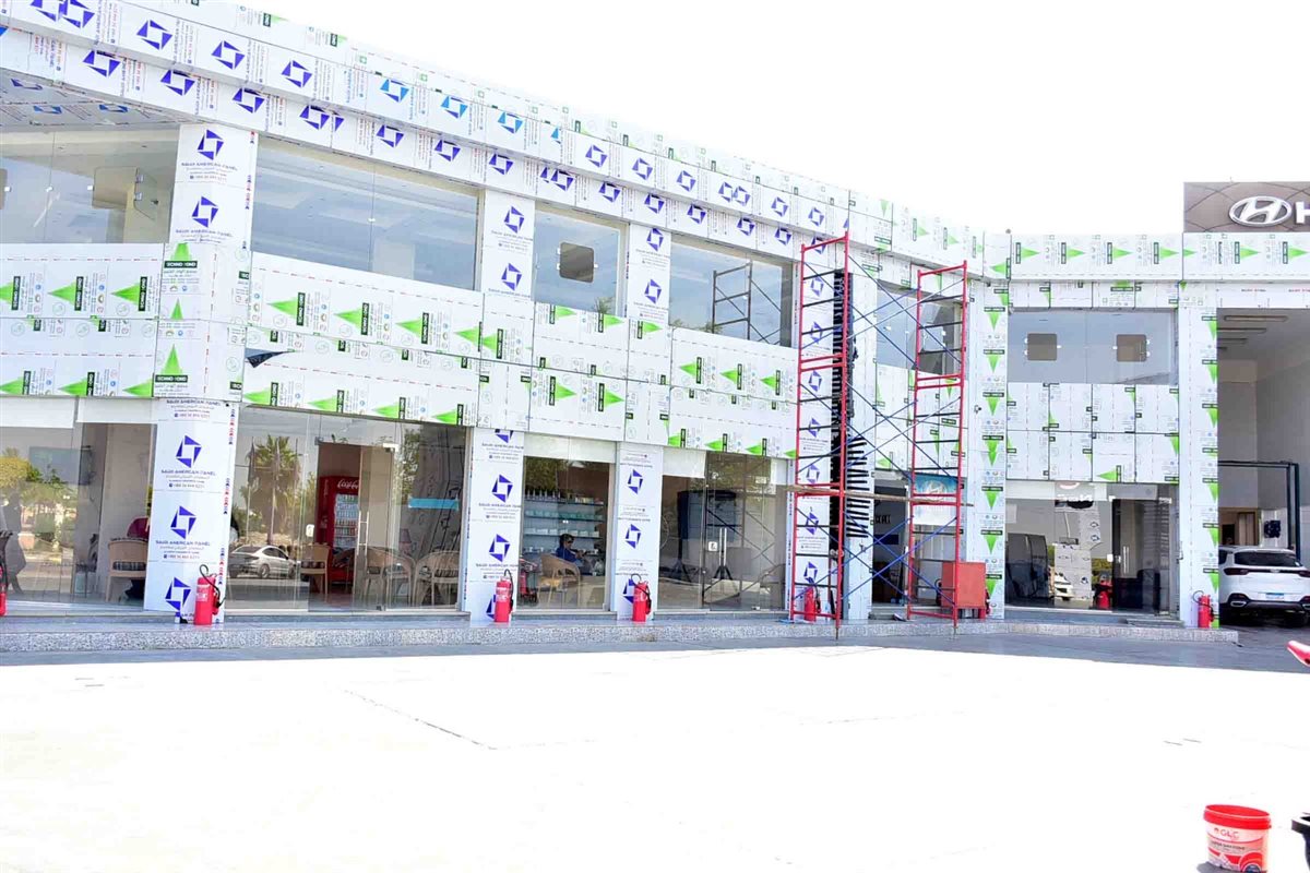 محافظ الأقصر وجولة تفقدية بطيبة