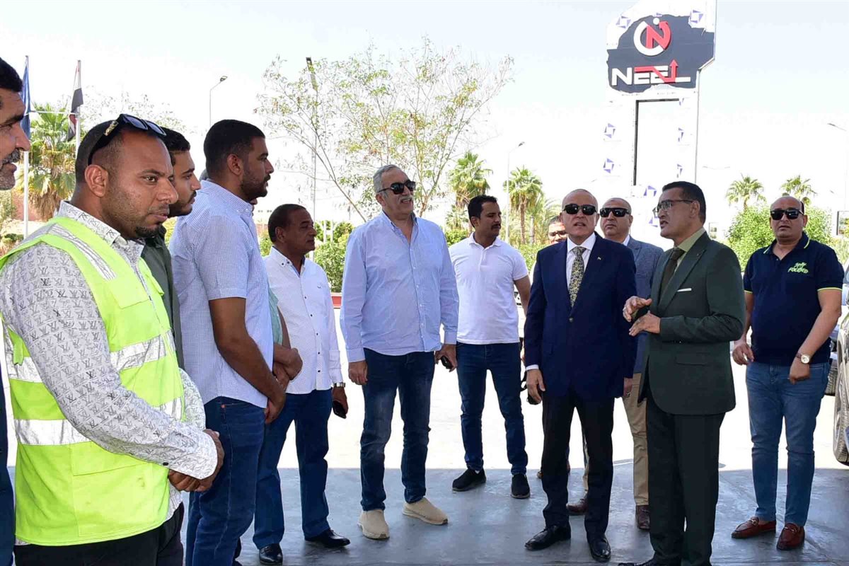 محافظ الأقصر وجولة تفقدية بطيبة