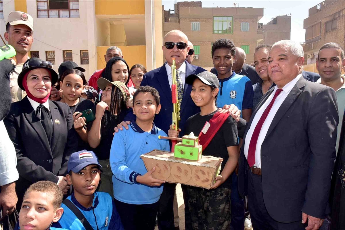 محافظ الأقصر يدشن مبادرة بلدنا في عيون ولادنا