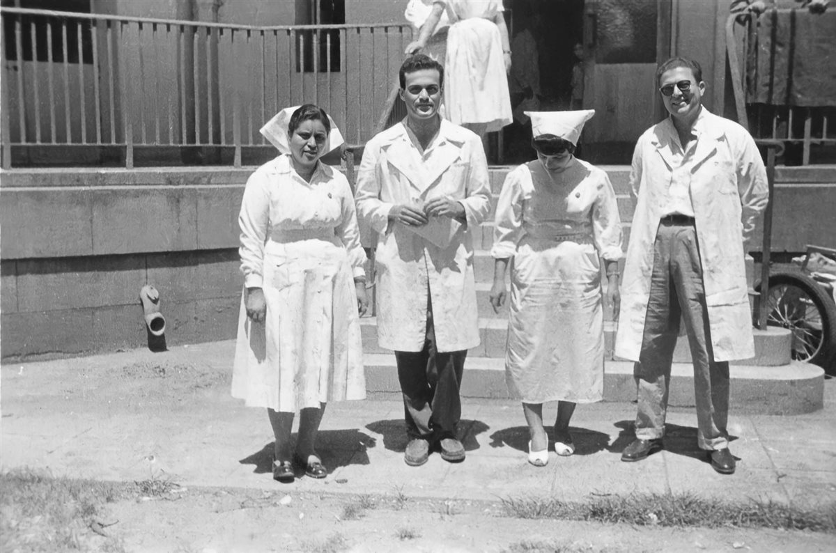 الجامعة الأمريكية تحتفل بإطلاق كتاب جراح ومتمرد عن حياة مجدي يعقوب