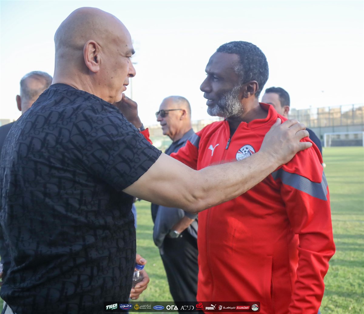 زيارة التوأم ومجلس اتحاد الكرة لمران منتخب الناشئين (2)