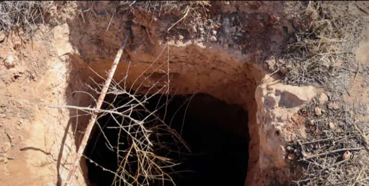 النفق المؤدي إلى السجن 