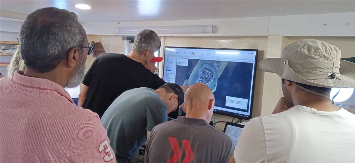 بعثة المعهد الأوروبي للآثار الغارقة بموقع الميناء الشرقي بالإسكندرية