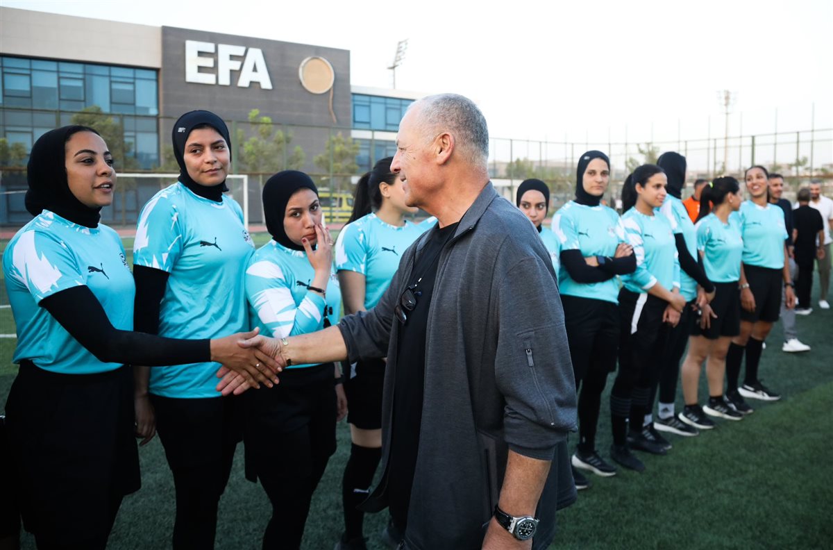 زيارة أبوريدة ومجلس اتحاد الكرة لمعسكر المحكمات (3)