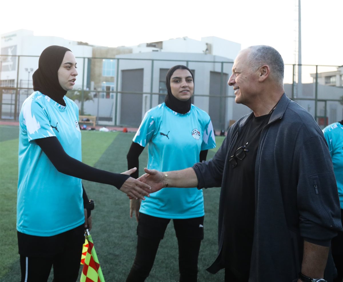 زيارة أبوريدة ومجلس اتحاد الكرة لمعسكر المحكمات (5)